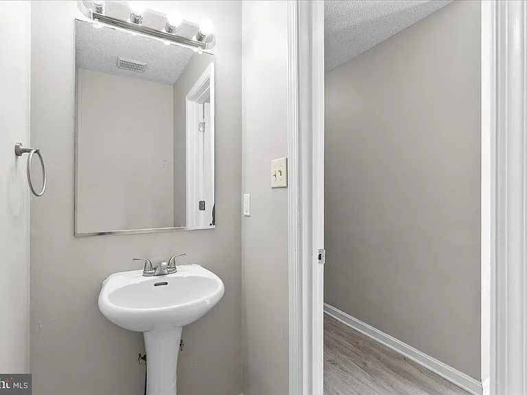 229 Sherando Cir — Photo 10