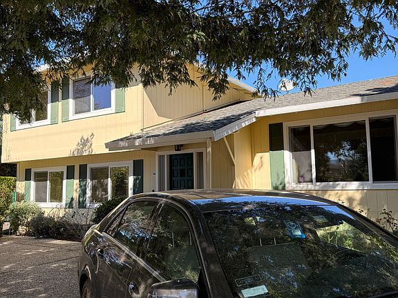 3rd image of 1375 Miravalle Ave