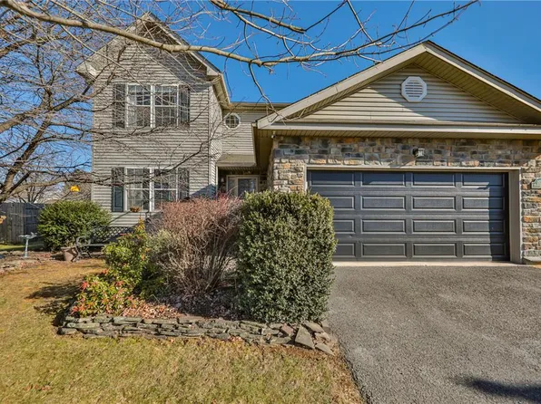 2720 Hickory Dr, Easton, PA 18040