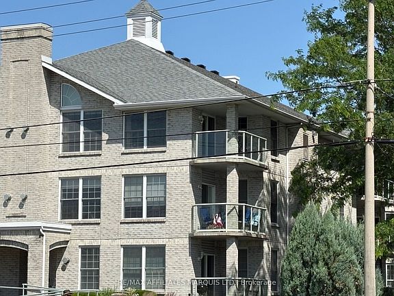 3rd image of 301 Water St W #301