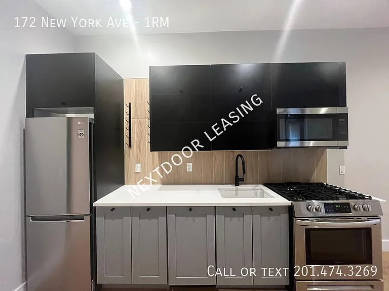 172 New York Ave #1 — Photo 1