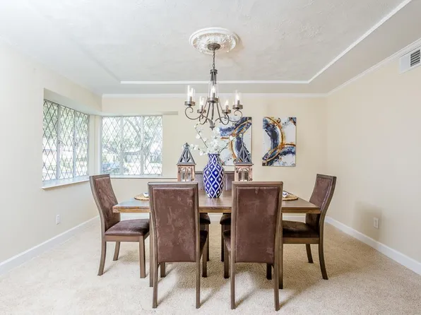 831 Merrick Dr, Sugar Land, TX 77478