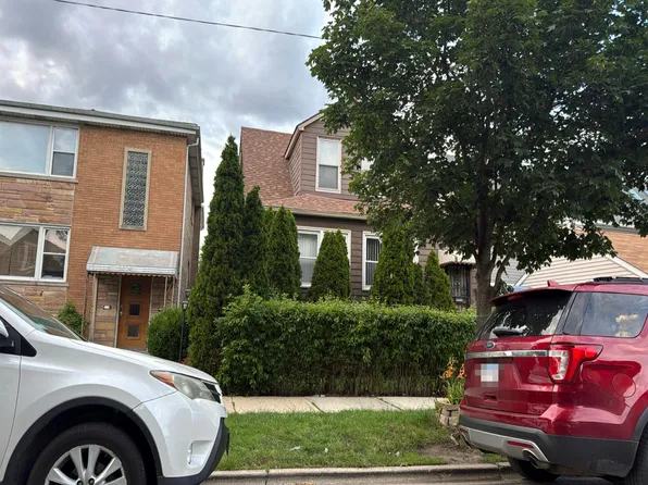 5012 W Roscoe St, Chicago, IL 60641