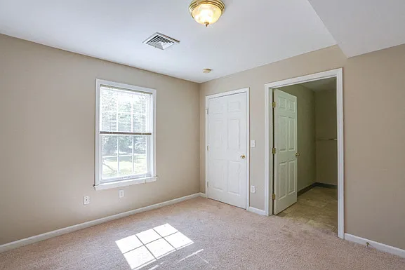 Stonington Park Apartments — Photo 4