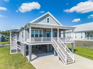 216 E 5th St, Long Beach, MS 39560