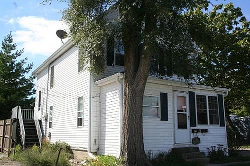 1st image of 154 E Mill St #1