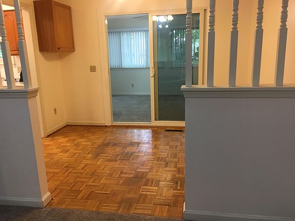 5th image of 339 Lakeview Dr