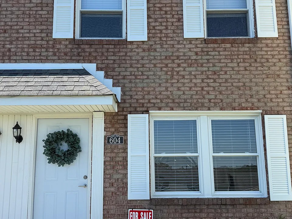 604 Countryside Dr