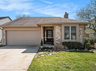 1492 Colony Dr, Rochester Hills, MI 48307