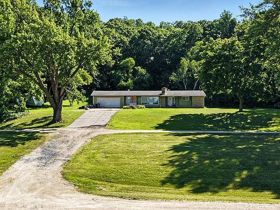 5th image of 809 Holmen DRIVE NORTH North