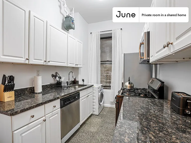 301 Saint Nicholas Ave #A — Photo 4
