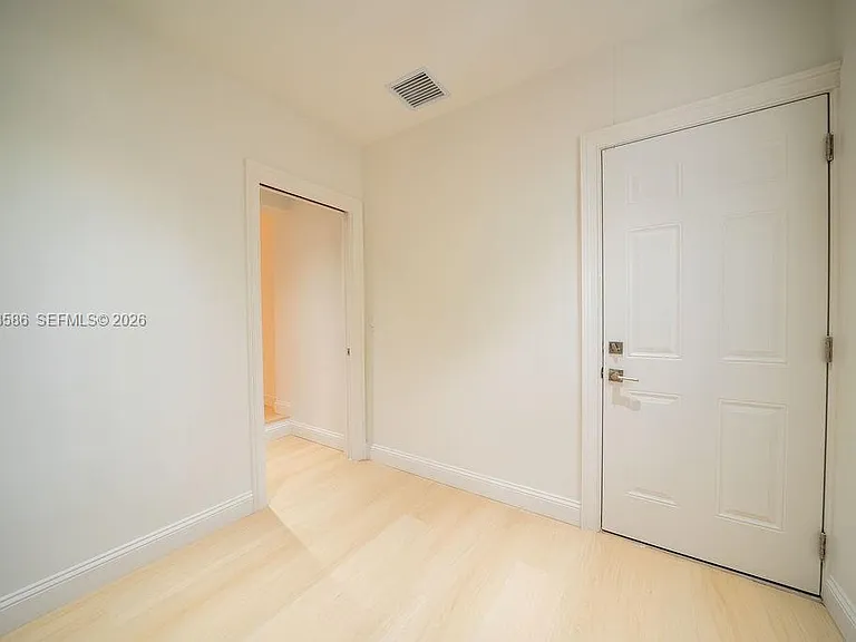 1550 S Greenway Dr — Photo 16