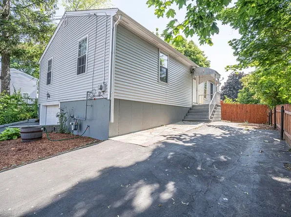 103 Blaine St, Fall River, MA 02723