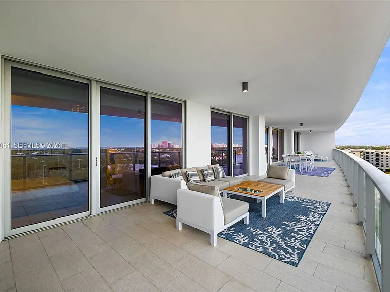 1180 N Federal Hwy #1102 — Photo 34