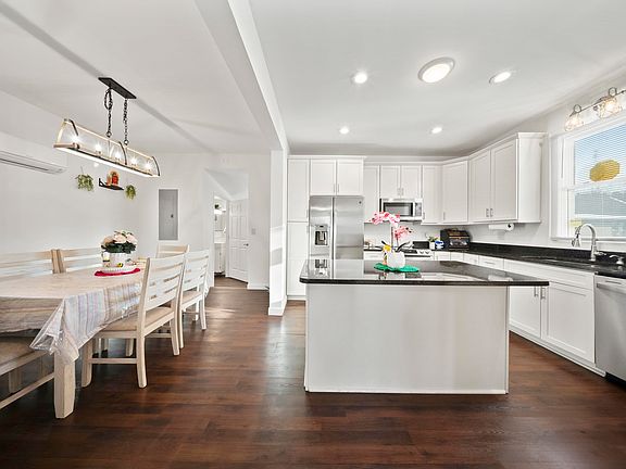 5th image of 362 Ringo St