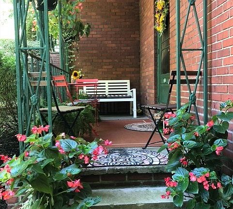 4th image of 401 Olympia Rd