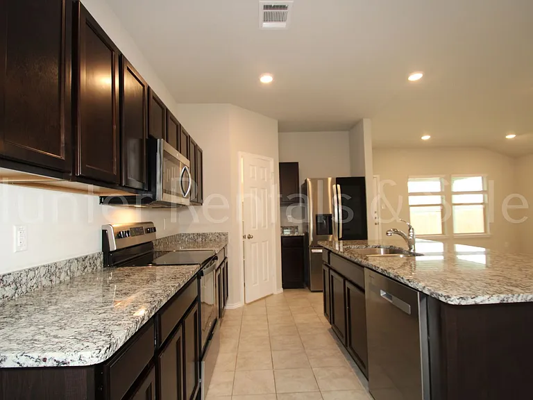 5106 Brody Dr — Photo 10