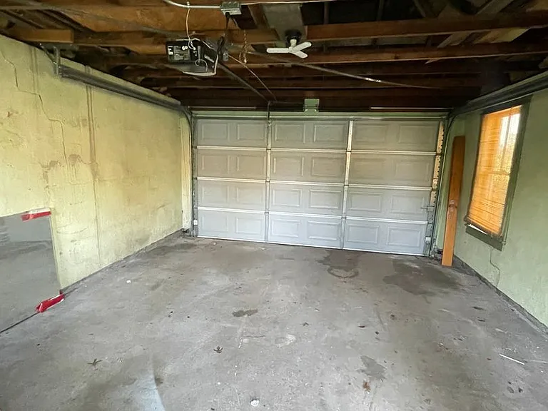 470 Maple St — Photo 27