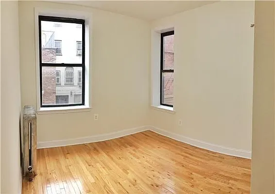 Rented by Century 21 Metropolitan | media 17