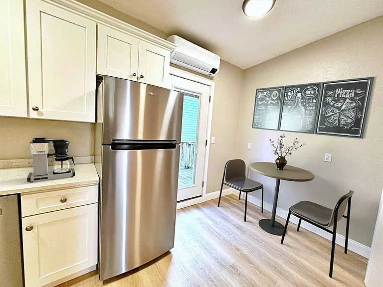 89 Cottage St #2 — Photo 2