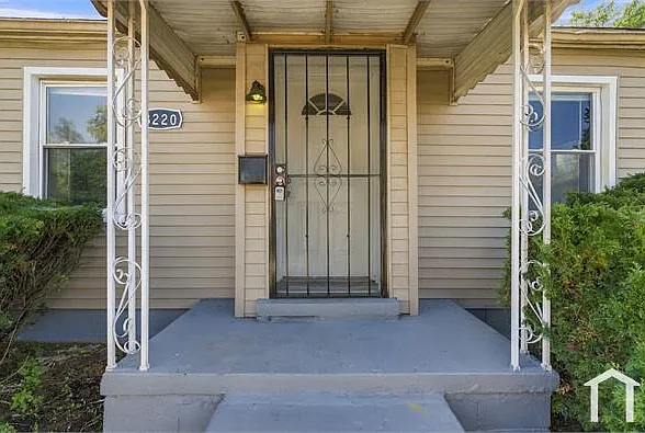2 bed, 725 sqft, $1,200 — Photo 3