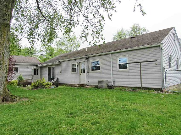 4th image of 137 Hilltop Dr