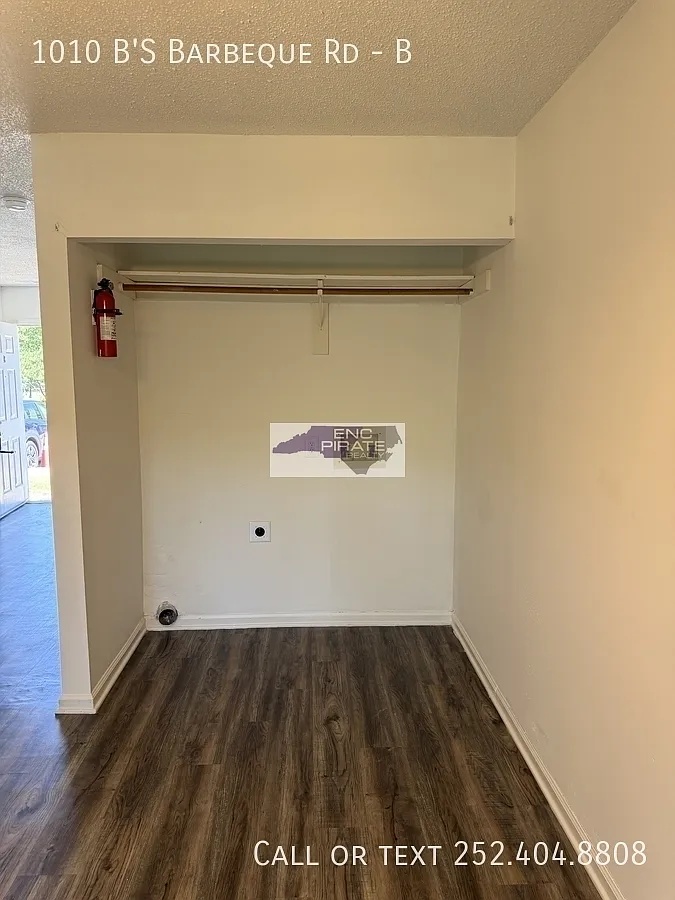 2 bed, 2.5 bath, $995 — Photo 4