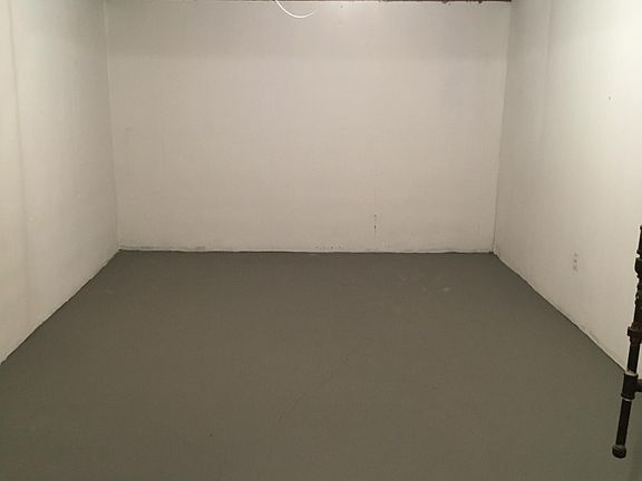 5th image of 215 SE Claremont St APT D