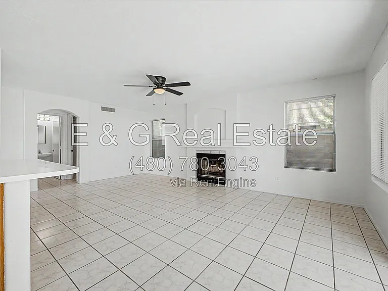 3121 E Wagoner Rd — Photo 8