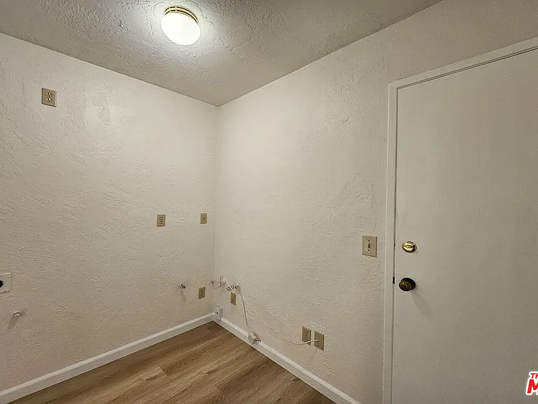 2251 Maurice Ave — Photo 11
