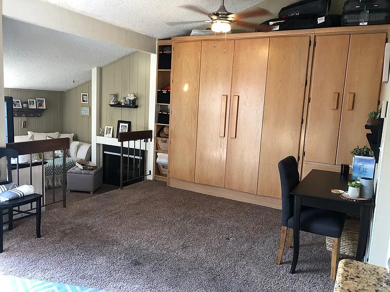 Murphy bed closed