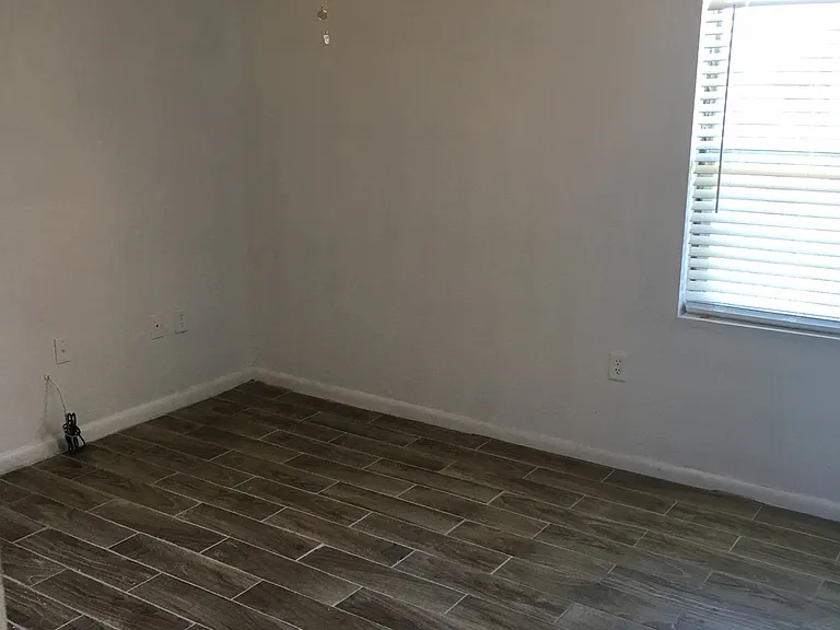 748 Ridenhour Cir #748 — Photo 8