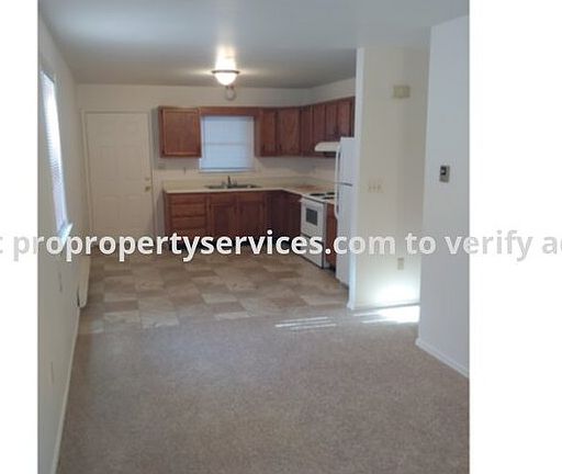 2nd image of 32 W Washington St