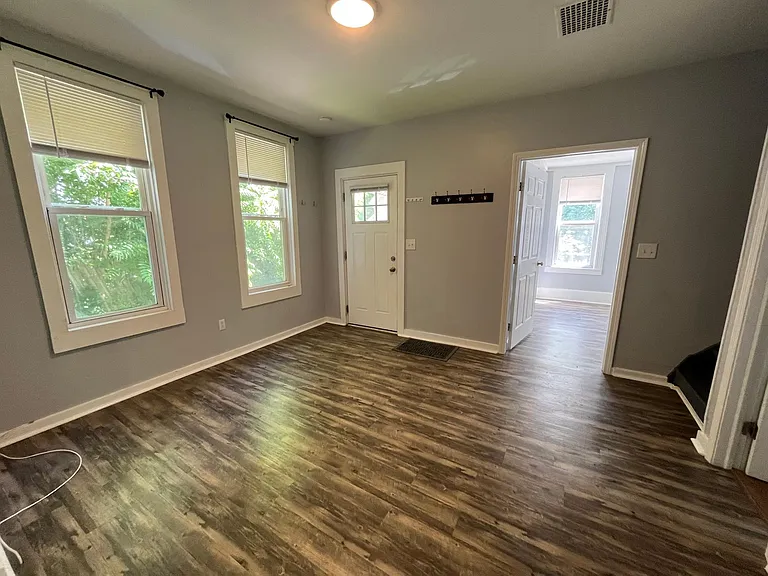 119 Henderson St — Photo 21