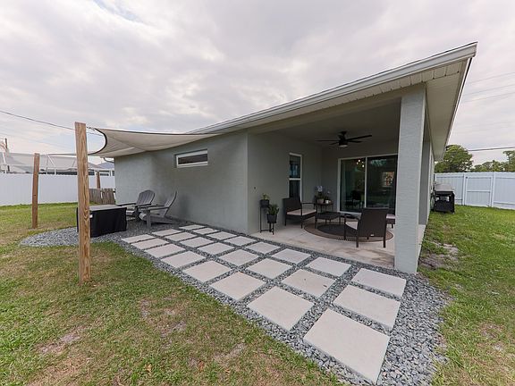 2nd image of 3391 SW Rosser Boulevard