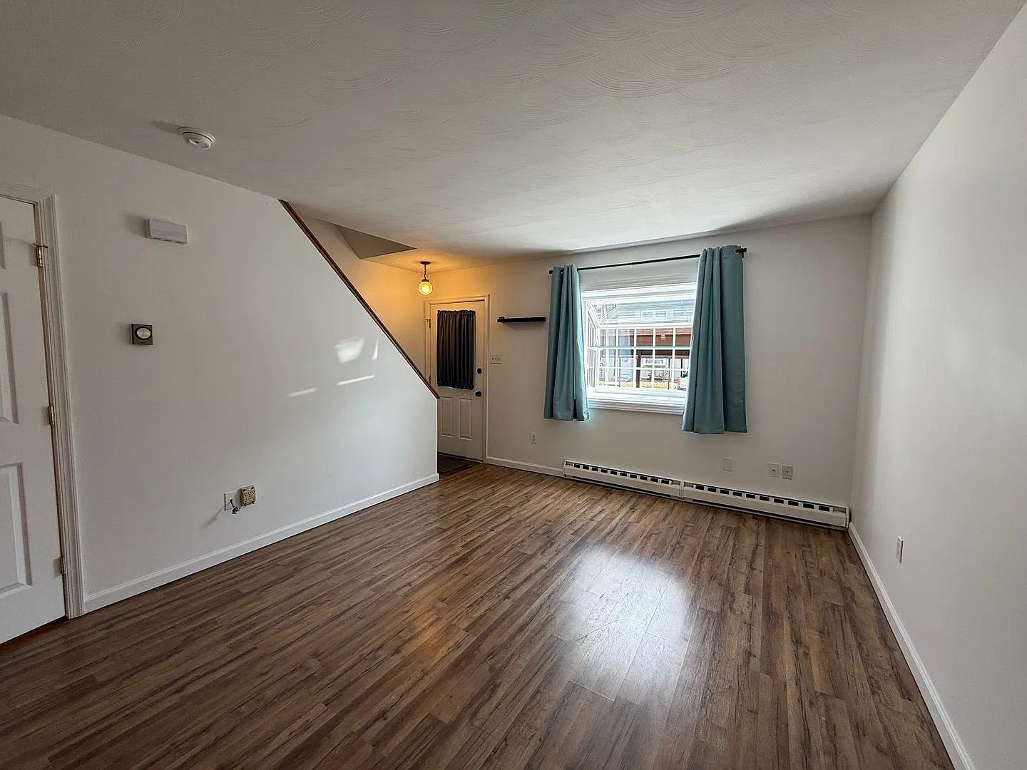 Woods Edge 3-Bedroom Townhome! — Photo 4