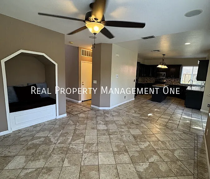 1185 Shadowcliff Ct — Photo 8