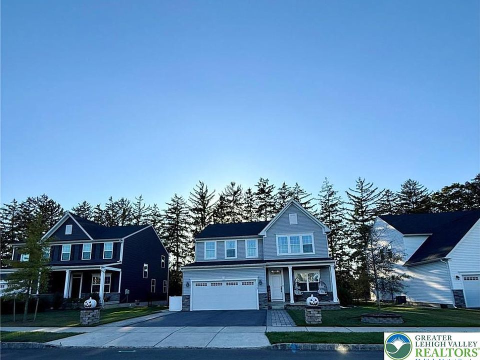 1st image of 1348 Woodmont Ln