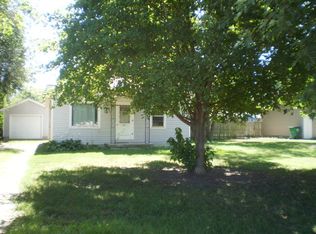 1412 A St, Aurora, NE 68818