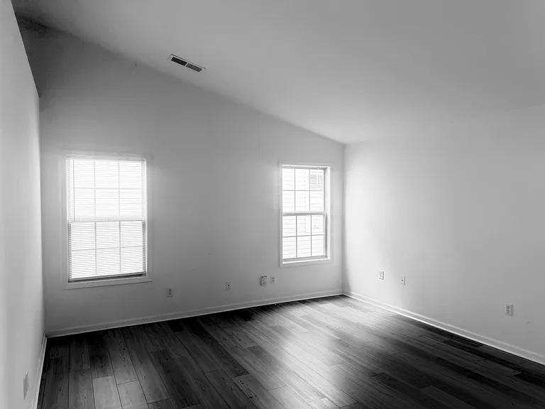 2593 Rockaway Pl — Photo 6