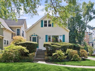 2021 W Greenleaf Ave, Chicago, IL, 60645