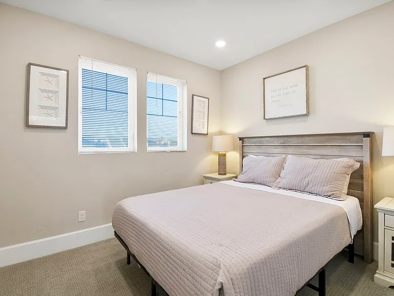 802 Santa Barbara Pl — Photo 21