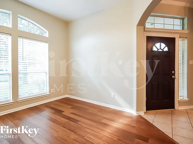 1118 Chase Park Dr — Photo 8