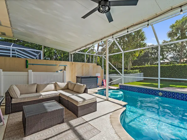 297 Kelsey Park Circle, Palm Beach Gardens, FL 33410