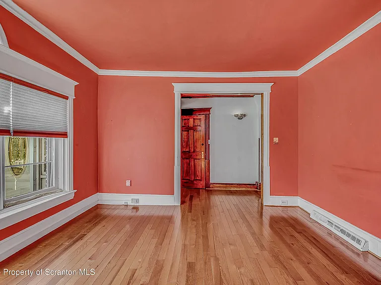533 S Franklin St — Photo 7
