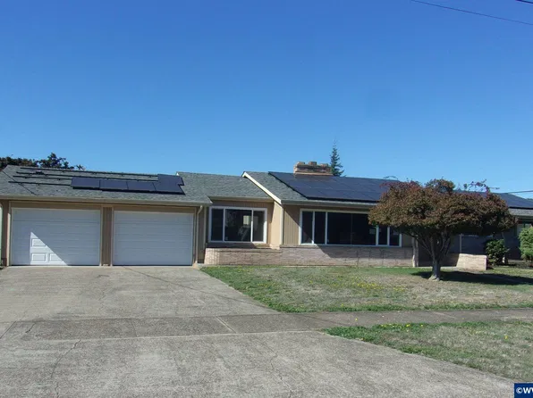 136 NE Ash St, Sheridan, OR 97378