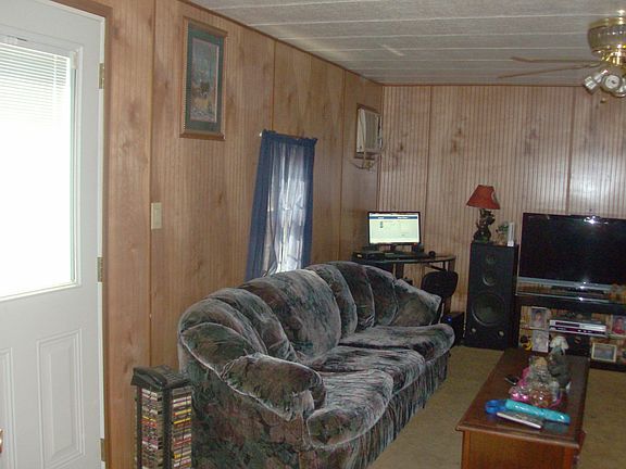 one side of living room