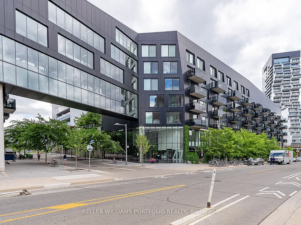 47 Lower River St #636