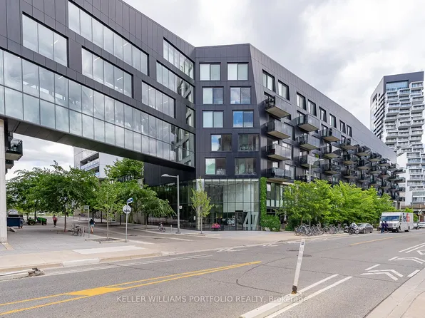 47 Lower River St #636, Toronto, ON M5A 0G1
