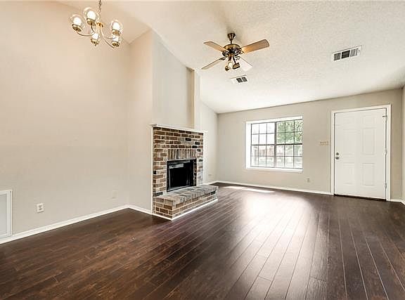 4th image of 5524 Creek Valley Dr